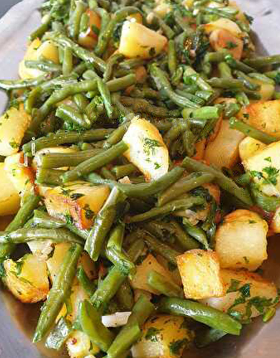 100 gr viande hachée + 100 gr pomme de terre au four + haricot vert