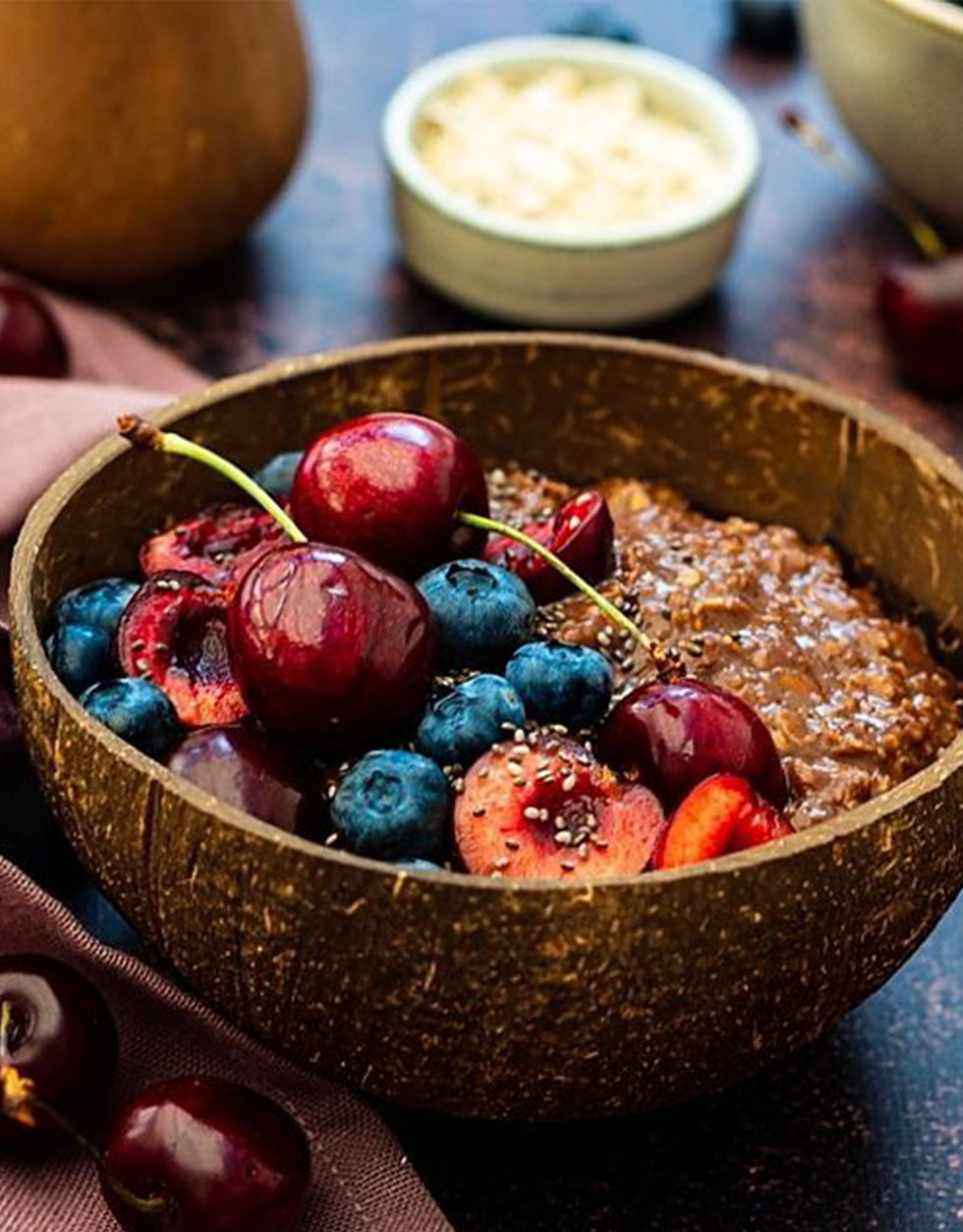 Porridge petit plaisir (avec des biscuits, chocolats et fruits)