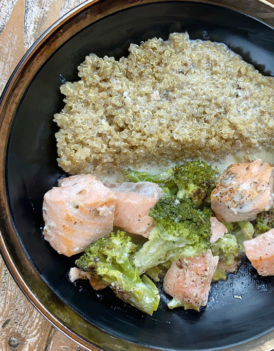 100 gr saumon + 100 gr quinoa + brocolis